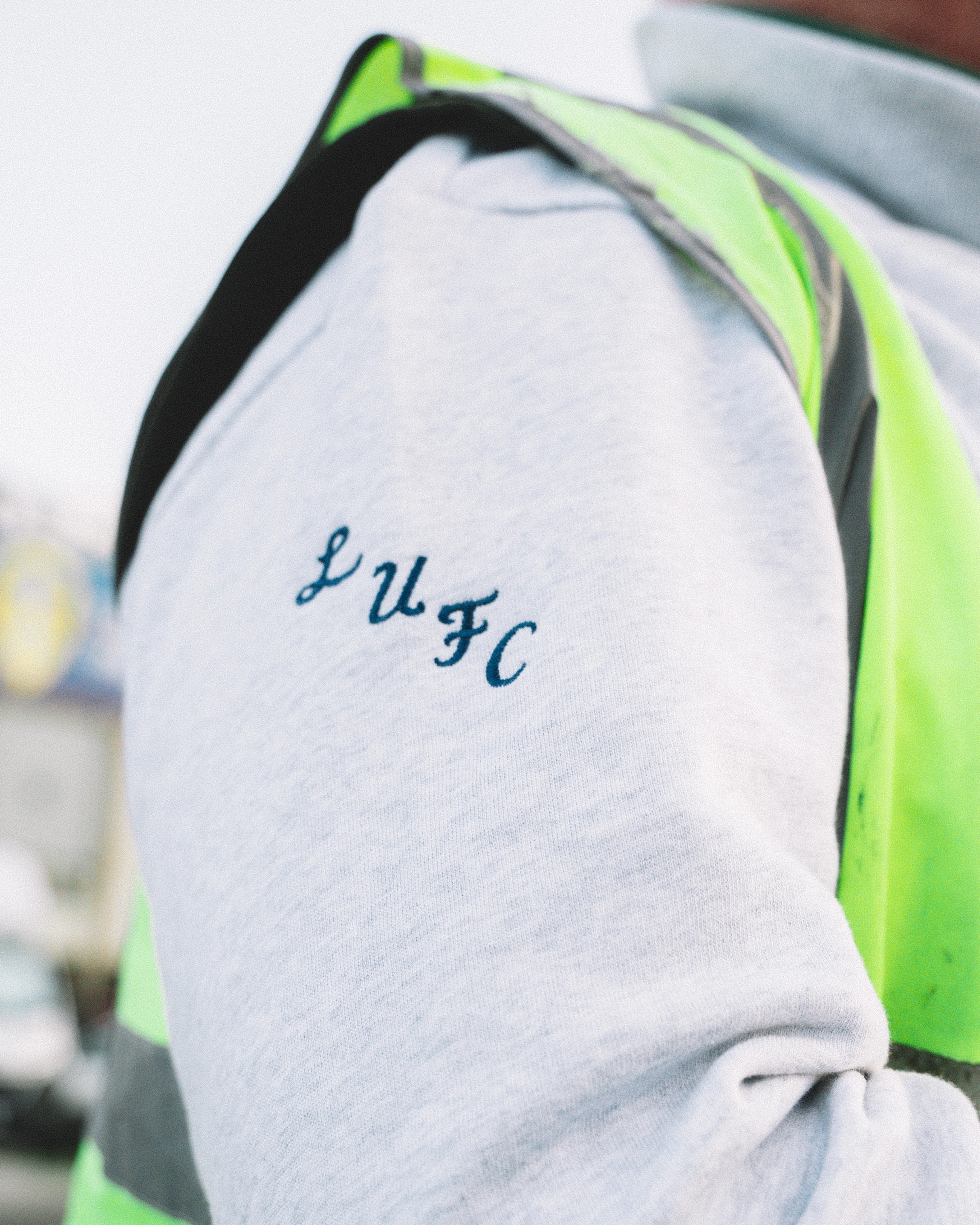 Leeds United Grey Quarter Zip Sweat - Image 4