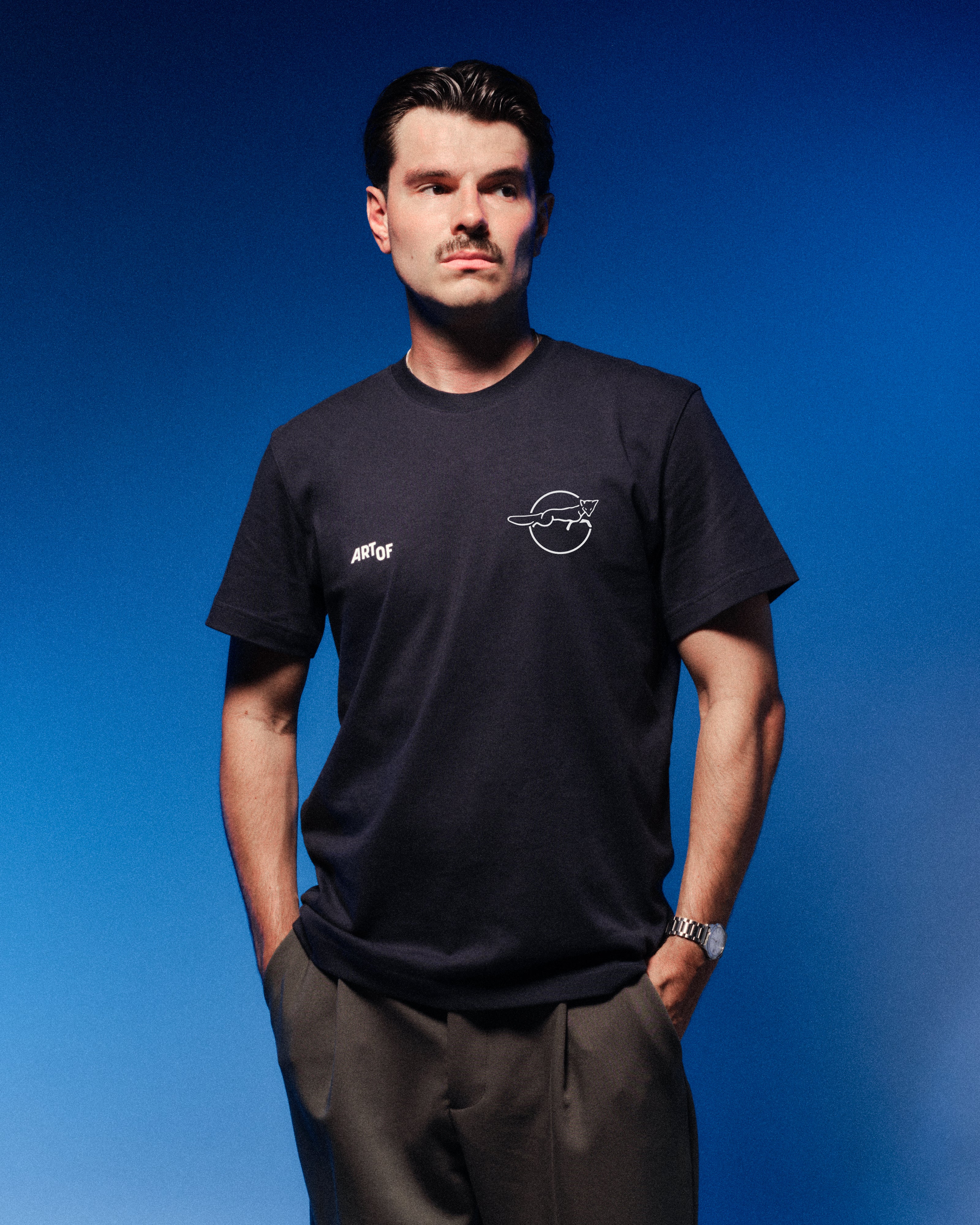 Leicester Heritage Navy Tee - Image 4