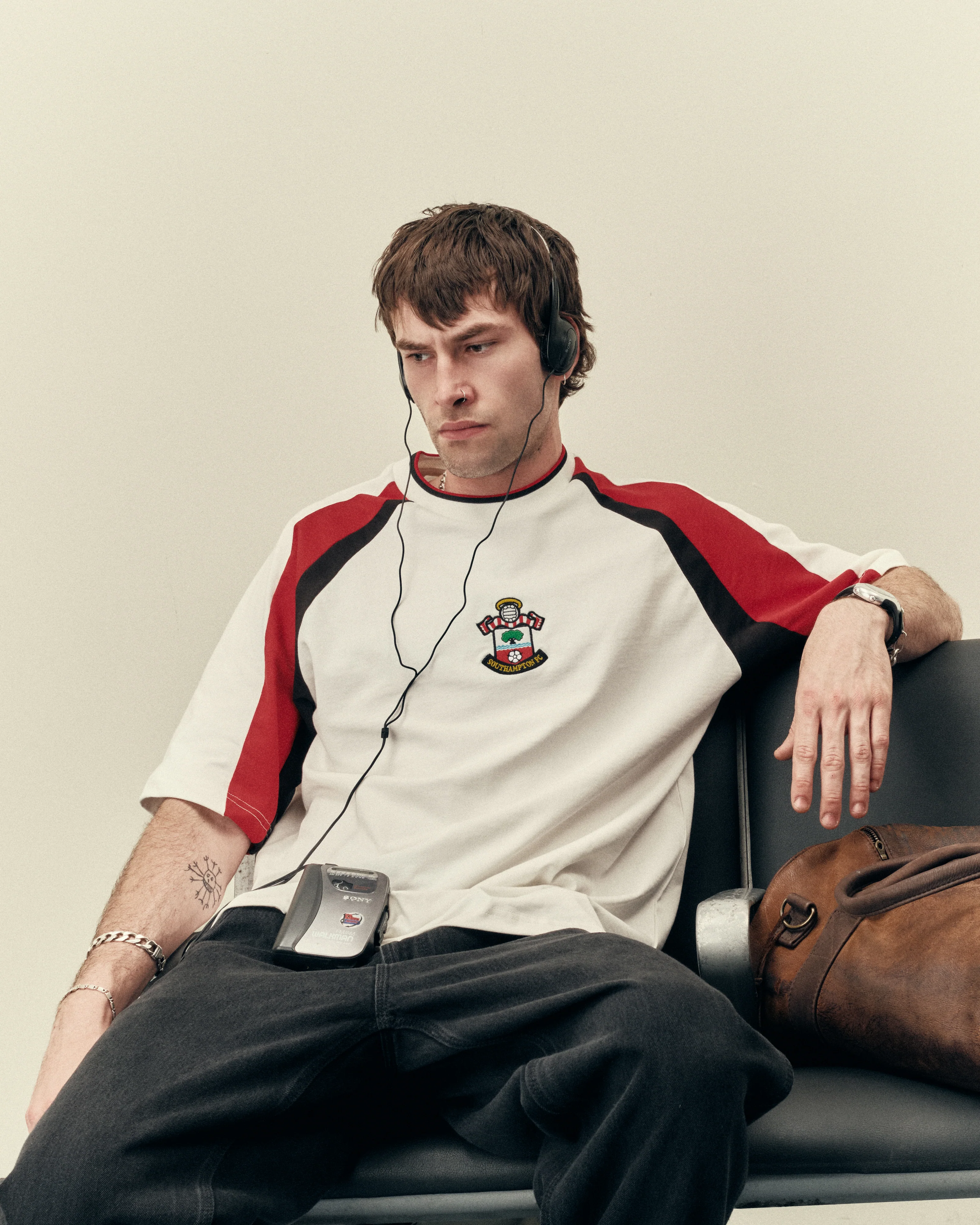 Southampton 90s Oversized Panelled Tee - Image 4